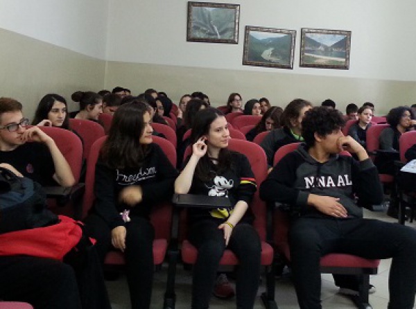 Bilgi Kuramı dersi nedir? Bilgi Kuramı dersinin konuları nelerdir?