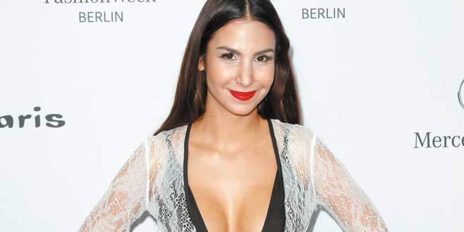 Sıla Şahin Kimdir | Şahin'in Çalınan Çıplak Fotoğrafları