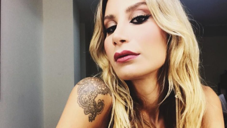 Demet Akalın'dan bir polemik daha! '' Saygısız kız!''