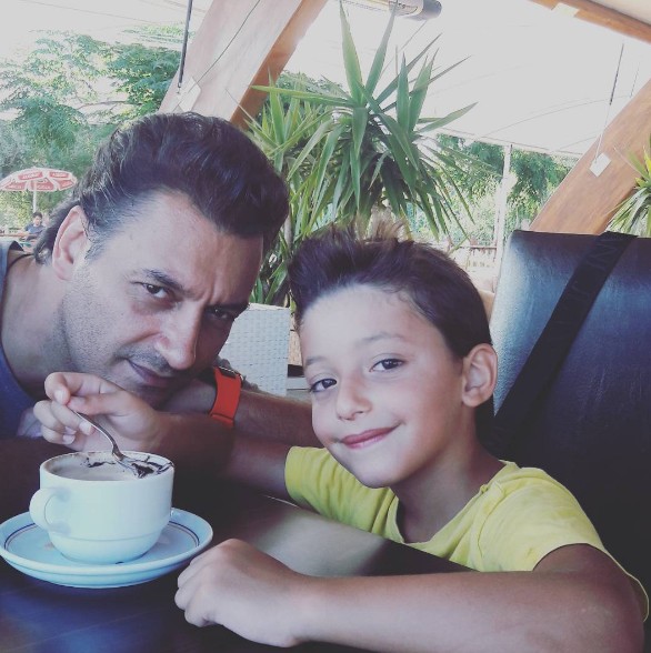 Tayfun duygulu Kimdir, Nerelidir | Kayahan Tayfun Duygulu'ya Neden Bıçak Çekmiş