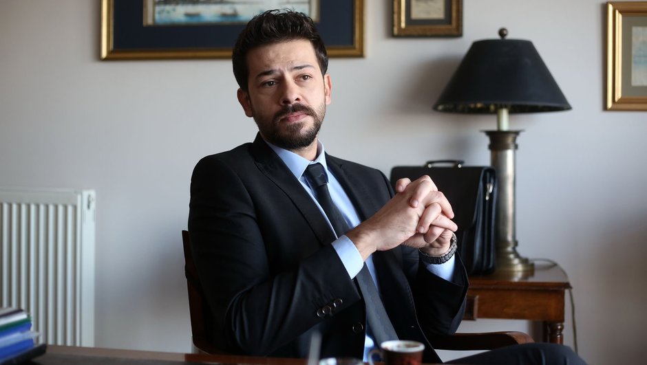 Ahmet Tansu Taşanlar kimdir? Çukur dizisi oyuncusu taksici saldırısına uğradı