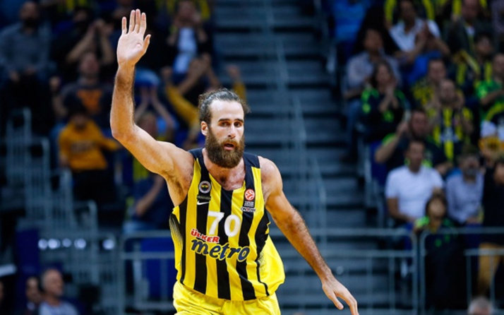 Gigi Datome 3 sene daha Fenerbahçe Beko forması giyecek