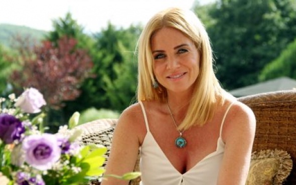 Buket Dereoğlu Kimdir, Kaç Yaşındadır | Ercan Yazgan'ın Kızları