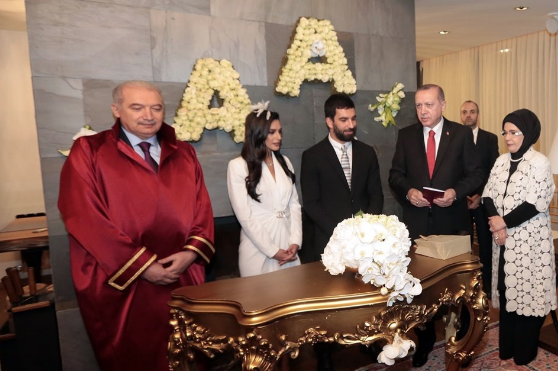 Aslıhan Doğan ve Arda Turan Evlendi | Mina Başaran Ölümü Gizlendi