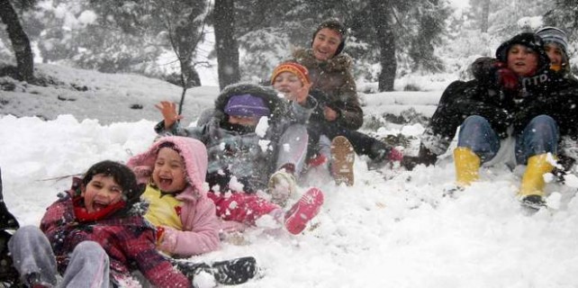 Okullar yarın tatil mi? 3 Aralık Çarşamba günü okullar tatil mi?