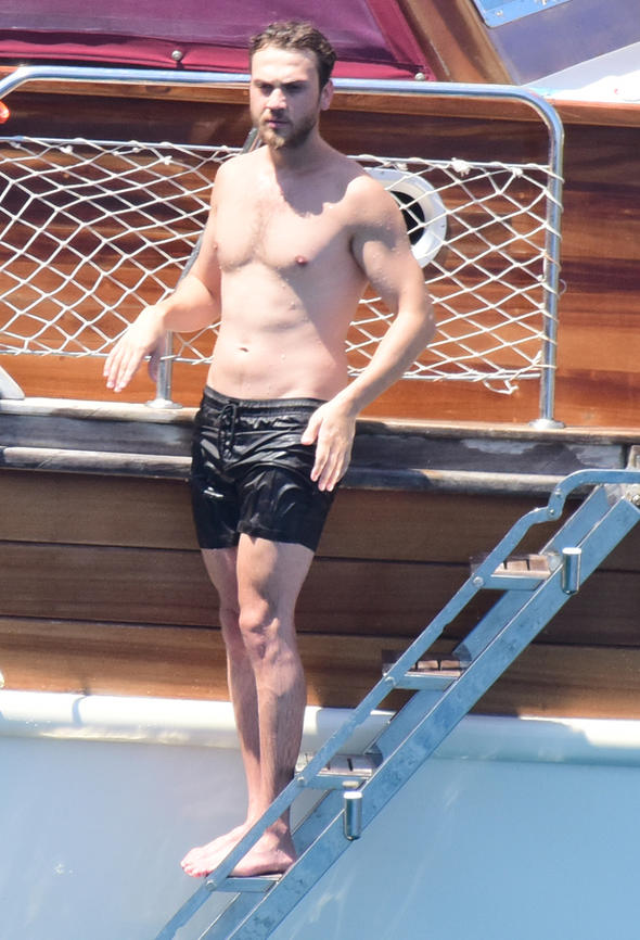 Aras Bulut İynemli ve Bige Önal Göcek'te tatilde