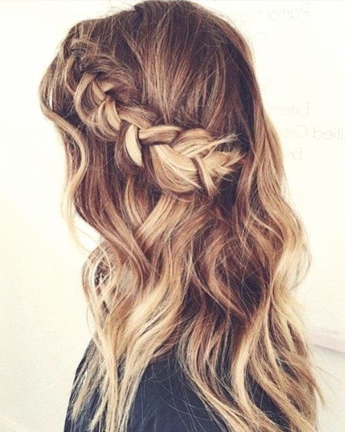 Mezuniyet saçları 2019 | En güzel mezuniyet saç modelleri |Kısa, topuz, dalgalı, sade