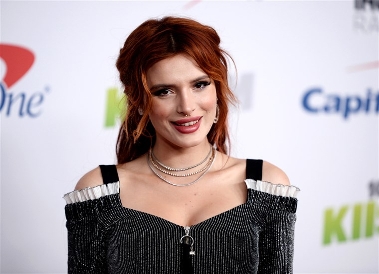 Bella Thorne soyundu! Çıplak fotoğraflarını paylaştı