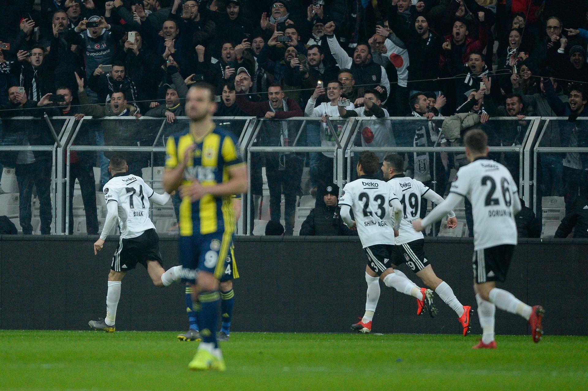 Fenerbahçe 30 yıl önceki Galatasaray karşılaşmasını hatırlattı
