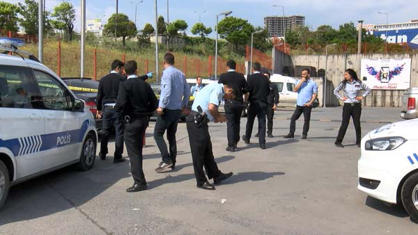 Bahçelievler'de gaspçı 1 milyon 200 bin TL'yi kaptığı gibi kaçtı