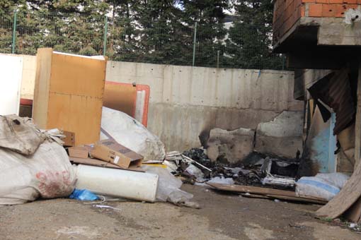 Pendik Marmara Eğitim Ve Araştırma Hastanesi Yakınlarında Korkutan Yangın