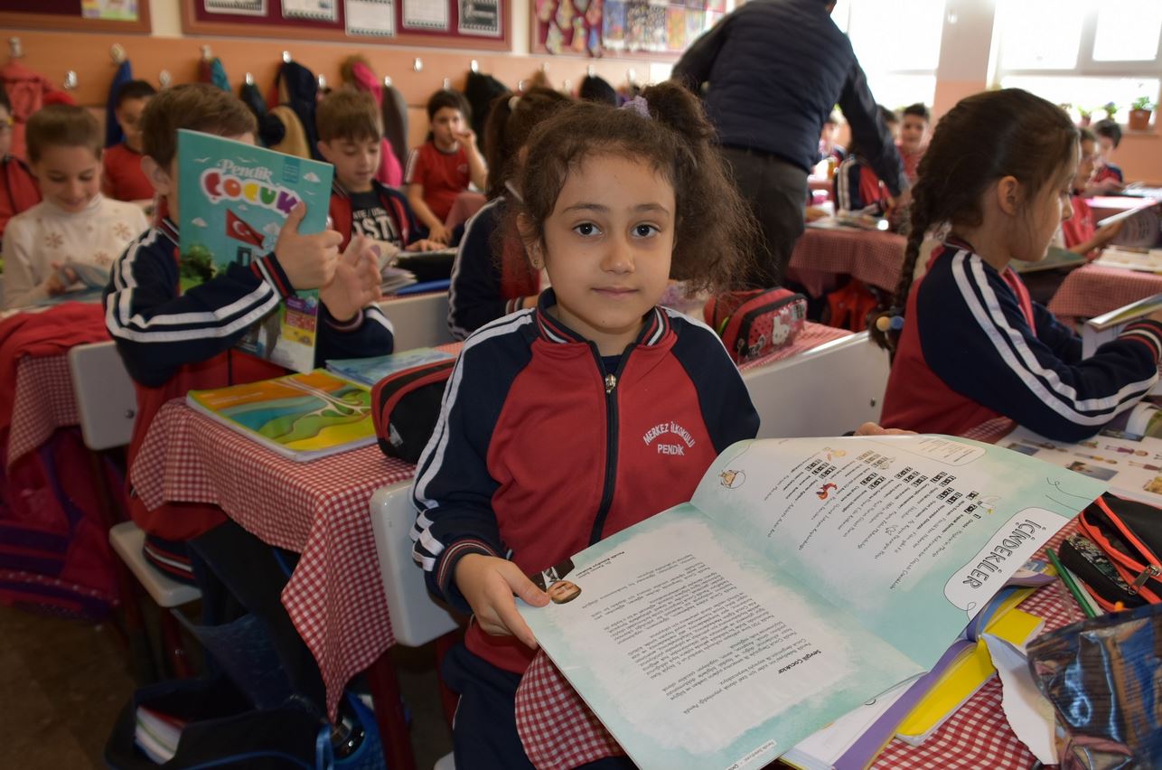 "Pendik Çocuk Dergisi"nin İlk Sayısı Minik Okurlarıyla Buluştu