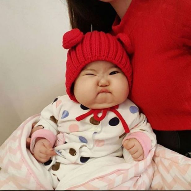 Ermenistan'da Gergin Dakikalar: Askeri Üniformalı Göstericiler Sokakta 