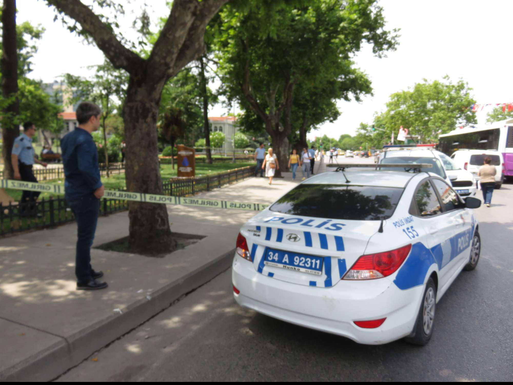 Kadıköy'de şüpheli valiz herkesi korkuttu