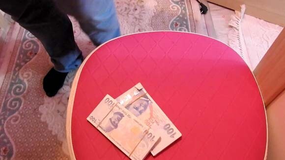 İzmir merkezli 3 ilde operasyon düzenlendi! Paraları bakın nereye gizlemişler...