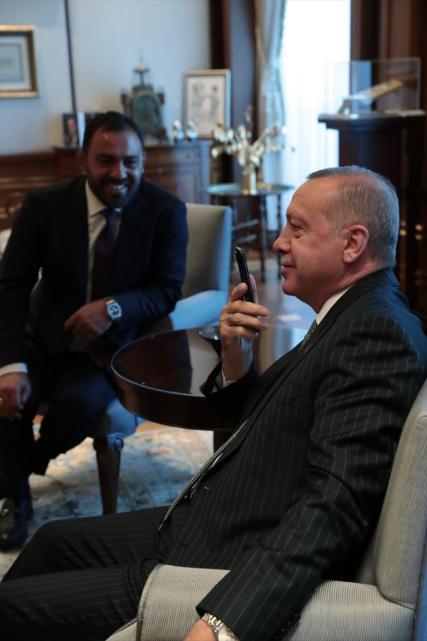 Cumhurbaşkanı Erdoğan o anları dikkatle takip etti!