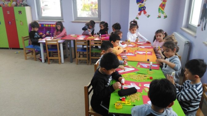 Nezaket Okulu tebessüm ettiriyor