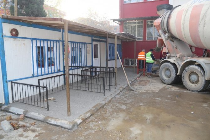 Turgutlu Belediyesinden nuri sevil okulunda eğitim desteği