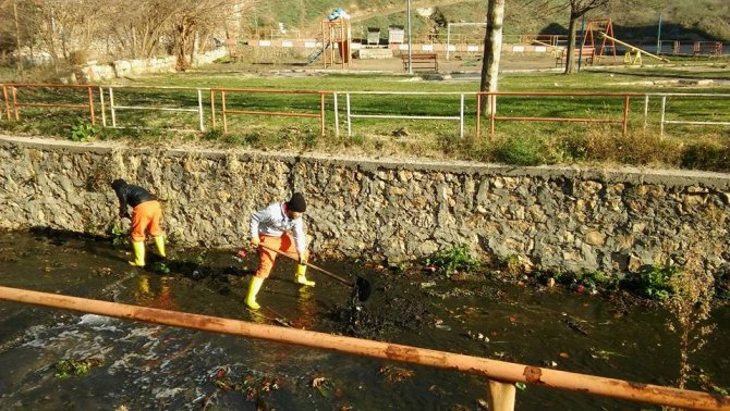 Bilecik Belediyesi’nden istasyon mahallesi Dalakdere’de kapsamlı temizlik çalışması
