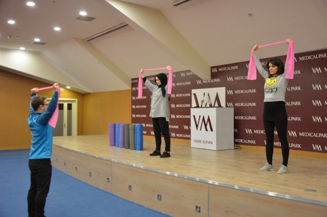 Bursa VM Medical Park Hastanesi Anne adayları doğuma pilates ile hazırlanıyor