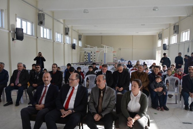 Sivas'ın Suşehri ilçendesi Hayata Bağlı Gençlik’ projesi