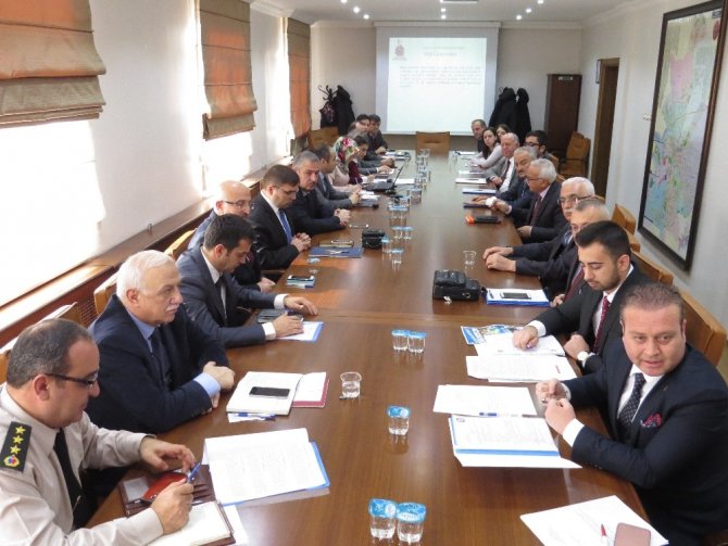 Çorum’da uyuşturucu ile mücadele koordinasyon kurulu valilik binsaında toplandı