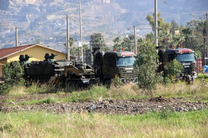 Hatay’da sınıra askeri sevkiyat sürüyor - 29 Aralık 2017