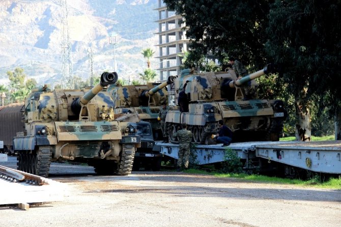 Hatay’da sınıra askeri sevkiyat sürüyor - 29 Aralık 2017