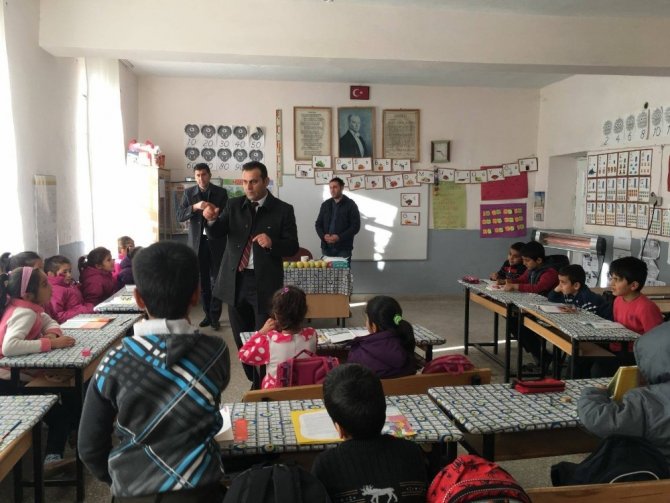 kahta milli eğitim Müdürü Tünçmen köy okullarını denetledi