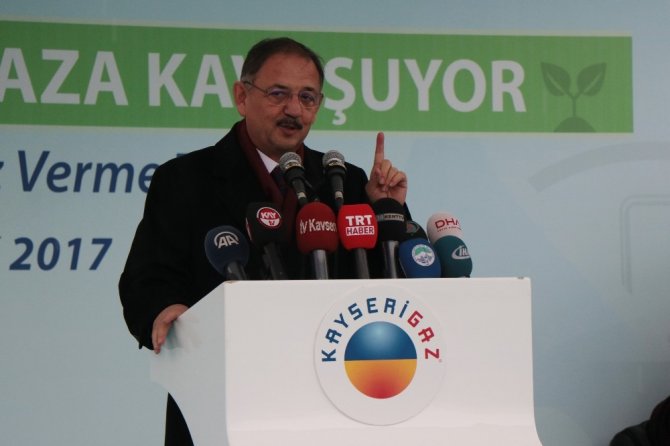 Çevre ve Şehircilik Bakanı Mehmet Özhaseki'den Türkiye Yorumu