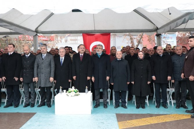 Çevre ve Şehircilik Bakanı Mehmet Özhaseki'den Türkiye Yorumu