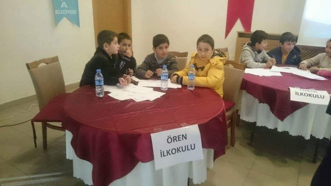 Kütahya'da Öğrencilerin Bilgi Yarışması Büyük İlgi Gördü