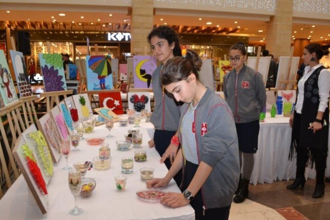 Öğrencilerin yıl sonu sergisi büyük beğeni topladı