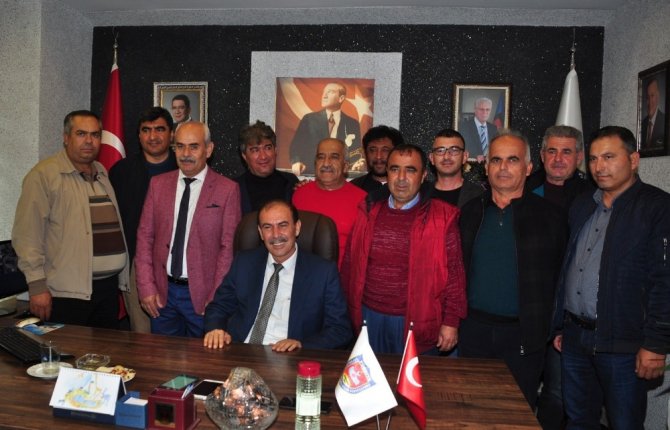 Yeni Başkan ’lüks olur’ dediği makam aracını satılığa çıkardı!