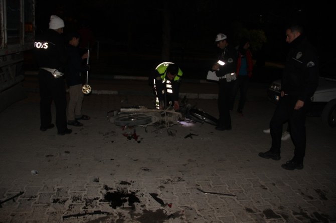 Kaza yapan sürücü Kaçmak için kalabalığı ezmeye çalıştı