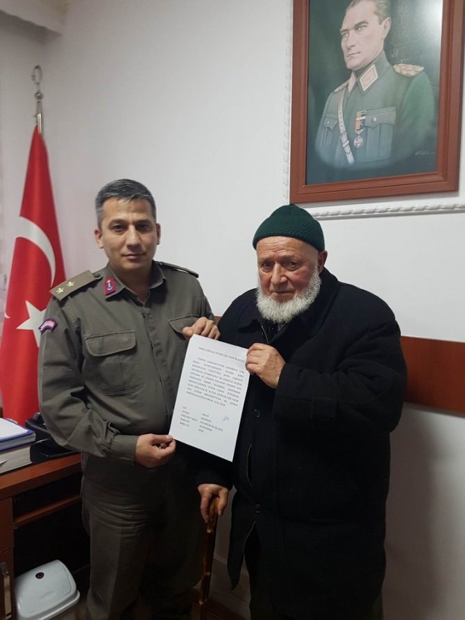 Giresunlu 86 yaşındaki Yakup dede ’Zeytin Dalı’ için gönüllü askerlik dilekçesi verdi