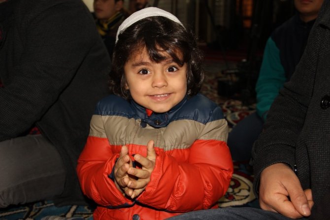 Diyanet İşleri Başkanı Ali Erbaş, Balıklıgöl’de sabah namazını kıldırdı