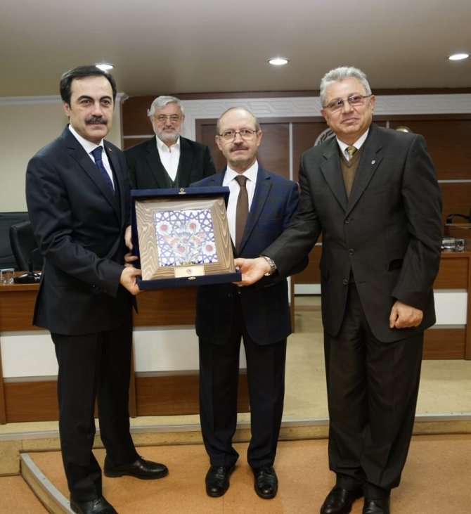 “Konya’nın 2018’de 1,8 milyar doların üzerinde ihracat yapmasını bekliyoruz”