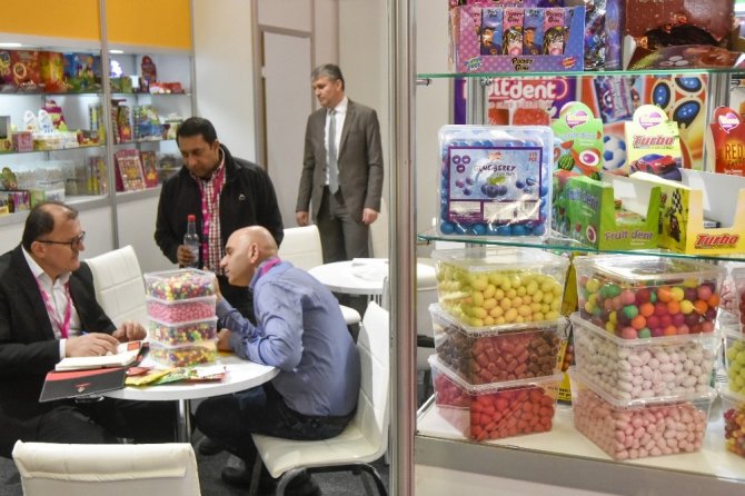 Dünyanın en tatlı fuarı Köln’de devam ediyor