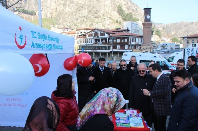 "Sigara, alkol ve obezite kansere yol açan nedenlerin başında"