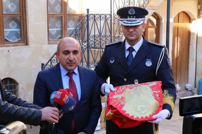 Çanakkale’de destan yazan 57’nci Alay’ın sancağı Afrin’deki Mehmetçiğe teslim edildi