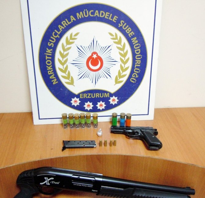 Yolcu otobüsünde 6 kilo 32 gram eroin ele geçirildi