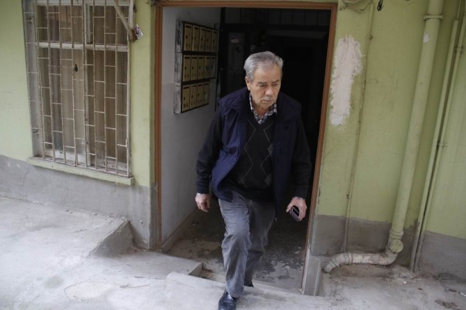 Madde Bağımlısı Babasını Bıçakladı Eve Almadı