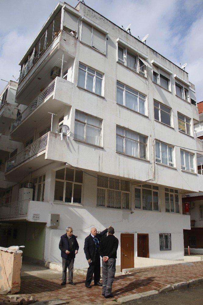 Madde Bağımlısı Babasını Bıçakladı Eve Almadı