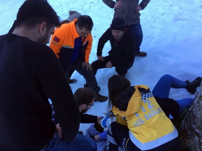 Kartepe'de 100 metre yüksekten yuvarlanarak yaralanan üniversite öğrencisi...