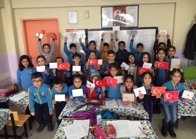 JÖH babası ile birlikte Suriye sınırına gitti