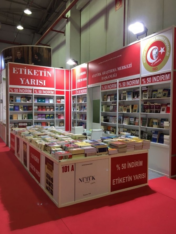 TÜYAP Bursa 16. Kitap Fuarı’nda okuyucularıyla buluşuyor