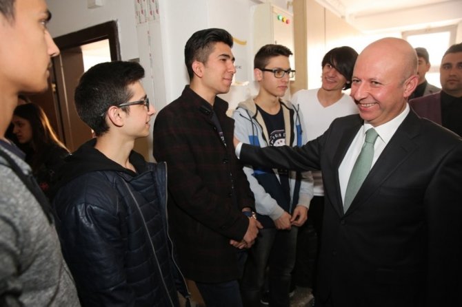 “Çocuklarımızın milli ve manevi değerlerle yetişmesi için çalışıyoruz”