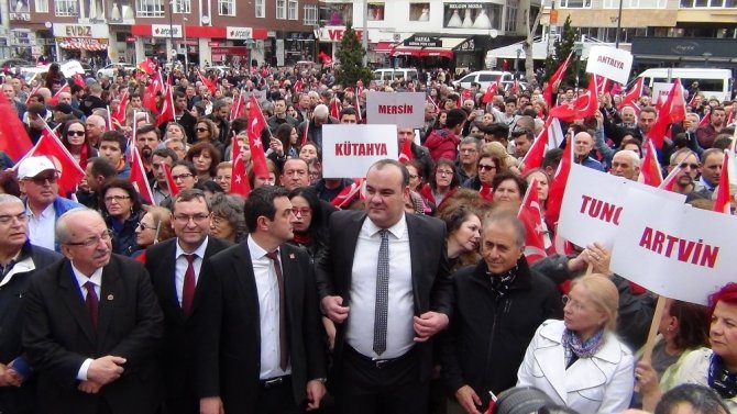 “İstiklal Marşımızı aynı güfte ve heyecanla ebediyen okuyacağız”