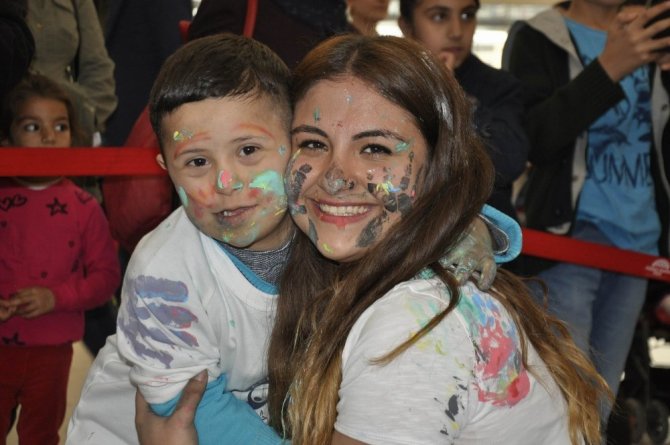 Ceylan Karavil Park’ta ‘Kendi Tişörtünü Kendin Yap’ Etkinliği Gerçekleşti